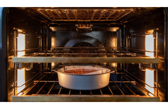 What is a Cook and Hold Oven: Definition, Features, Types, Uses & Benefits