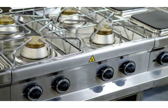 Electric vs Gas Restaurant Equipment: Which One to Choose for a Commercial Kitchen