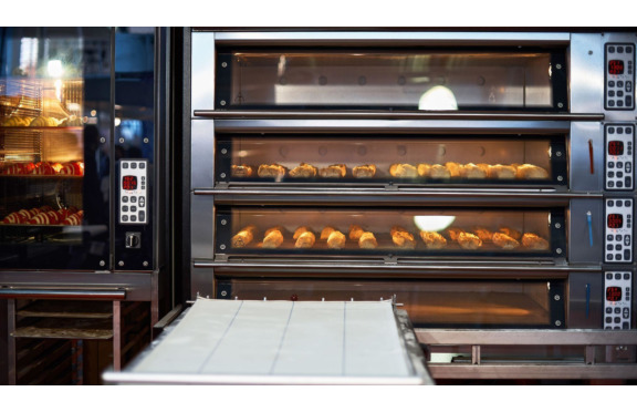 Convection Ovens Vs. Conventional Ovens