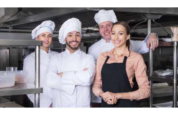 How to Choose Restaurant Equipment Supplier: 10 Factors to Consider