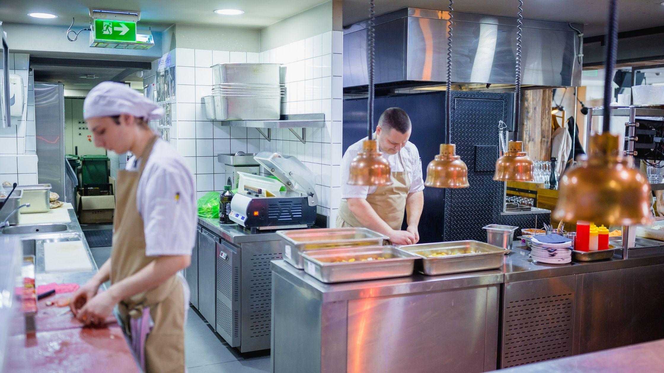how to choose restaurant-equipment